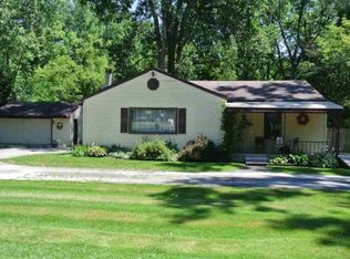 21504 Parker St, Farmington Hills, MI 48336
