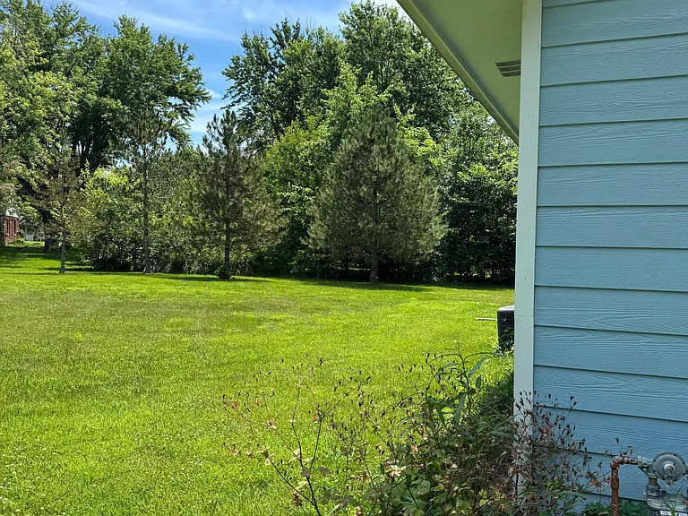 214 Green Ave — Photo 23