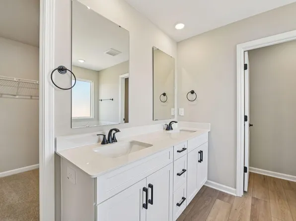 7420 Rouse Rd, Holly Springs, NC 27540