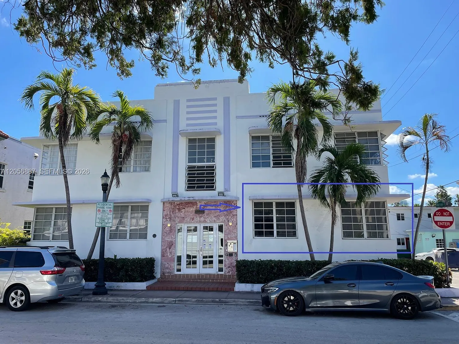 Art Deco Condo — Photo 3
