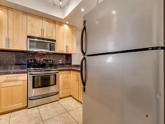 4th image of 11666 N 28th Dr Unit 257