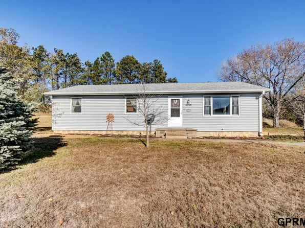 2204 Splitt Dr, Murray, NE 68409