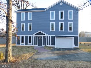 2619 Stenhouse Pl, Dunn Loring, VA 22027