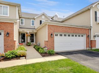 652 Grand Canyon Cir #176, Crystal Lake, IL 60014