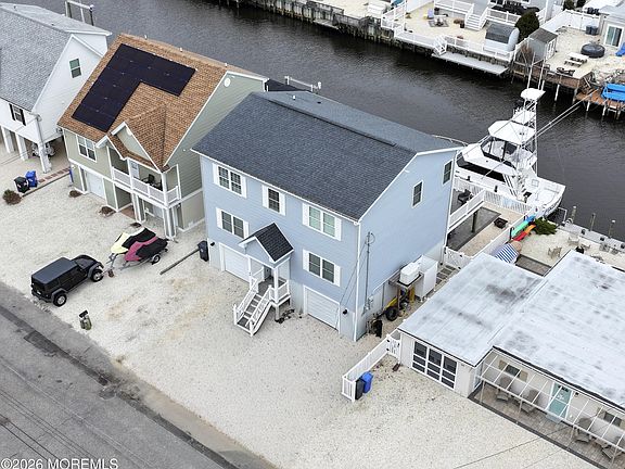 4th image of 48 Albert Drive