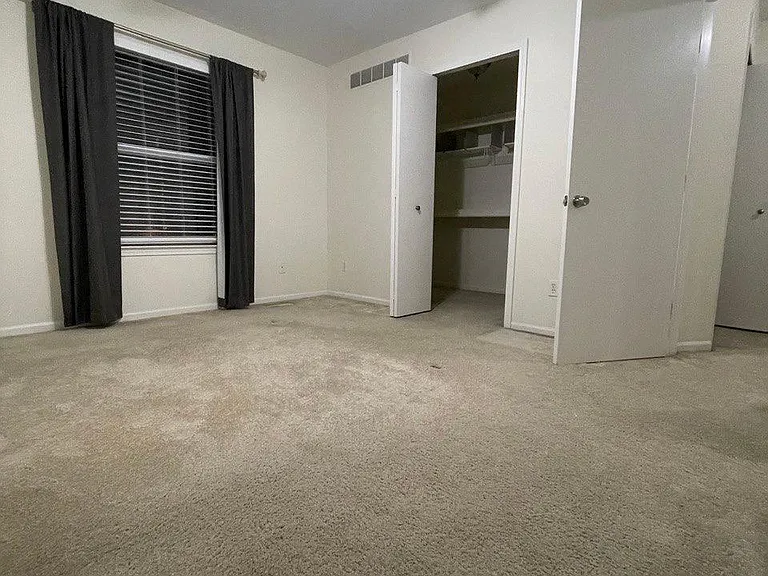 1493 E Forteen Mile Rd — Photo 9