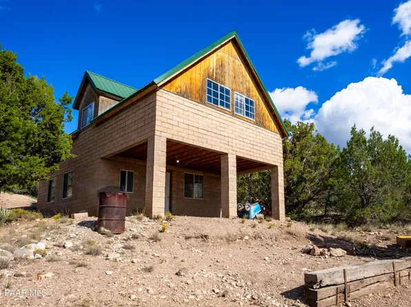 887 N Whiskey Way, Seligman, AZ 86337