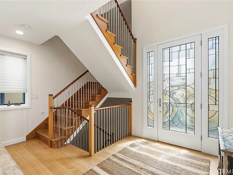 2242 Circle Dr — Photo 2