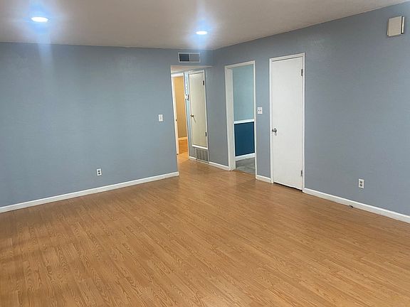4th image of 645 W Paradise Ave