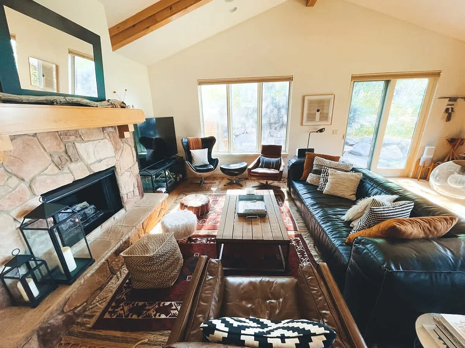 5 bed, 3.0 bath, 3196 sqft, $8,177 — Photo 1