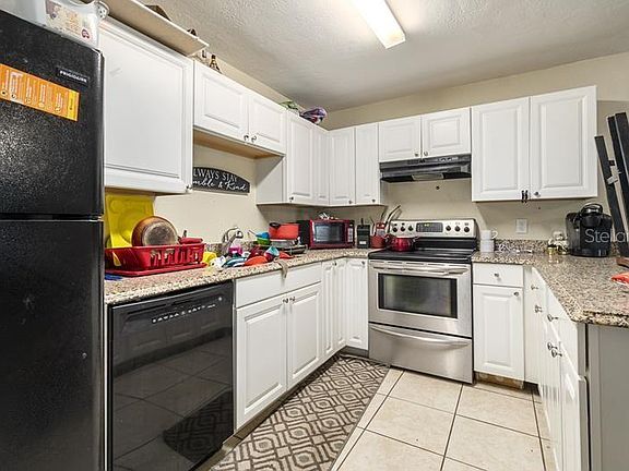 4th image of 3750 NE 41st St