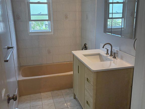 3rd image of 1133 Revere Ave Floor 2