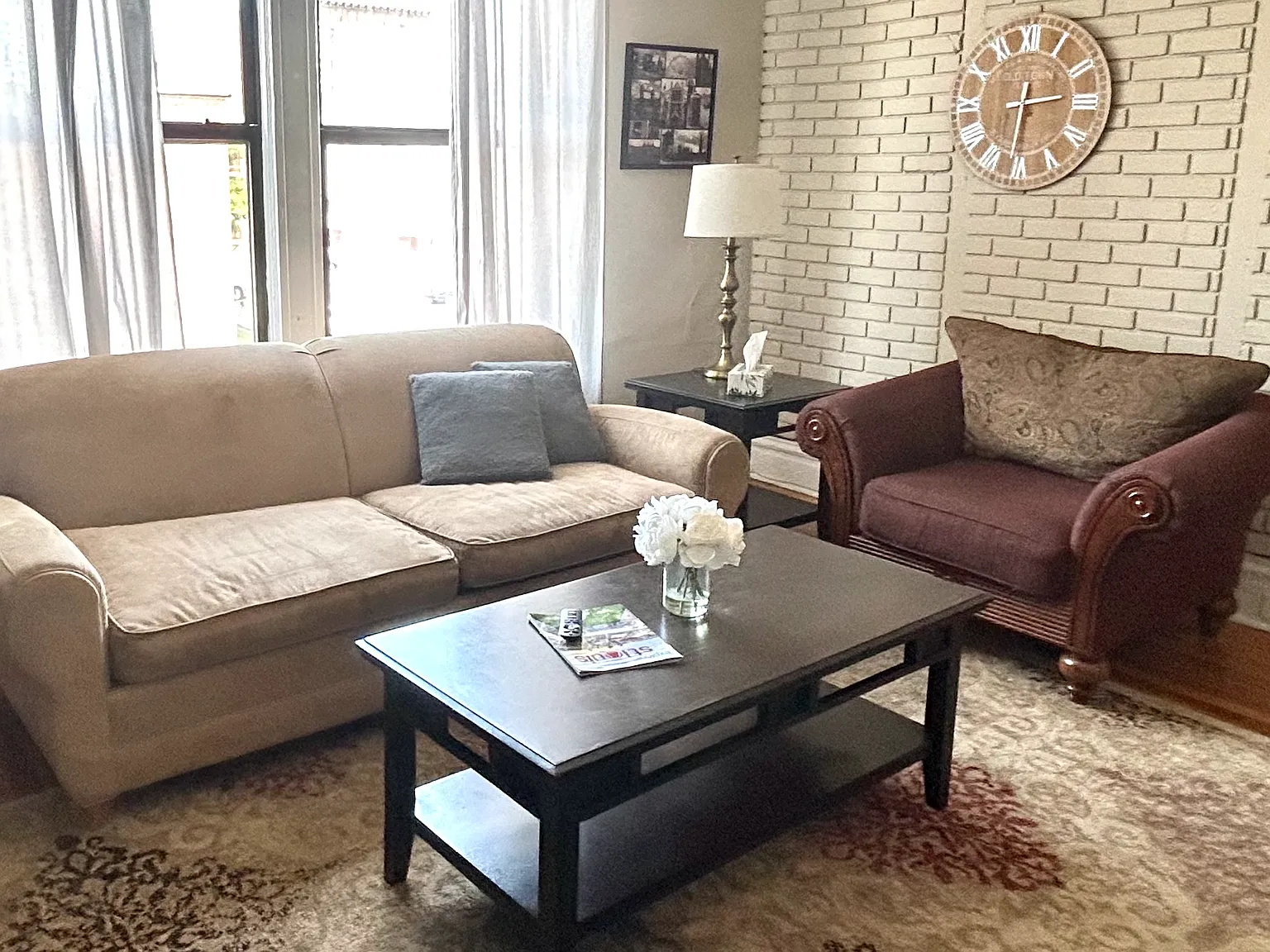 2 bed, 1100 sqft, $2,050 — Photo 3
