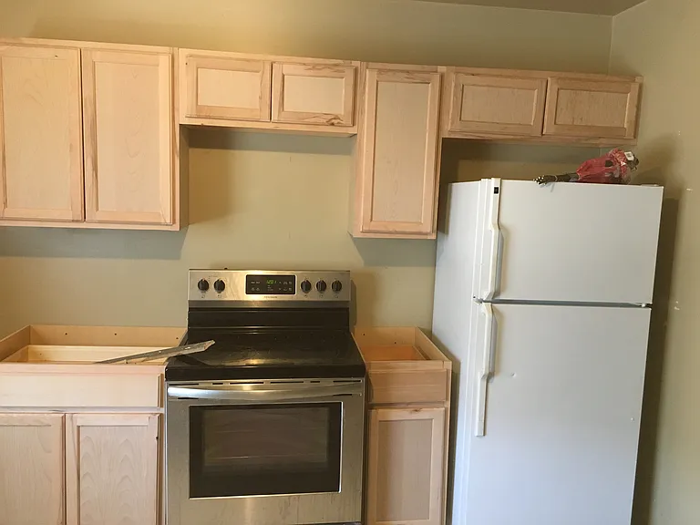72 W 100 S — Photo 4