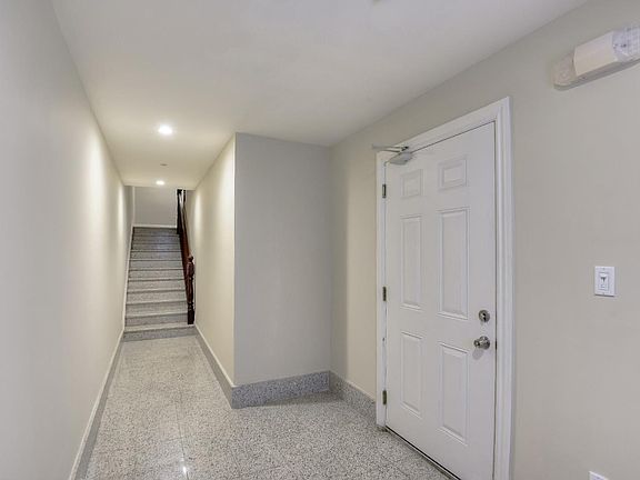 5th image of 431 26th Ave