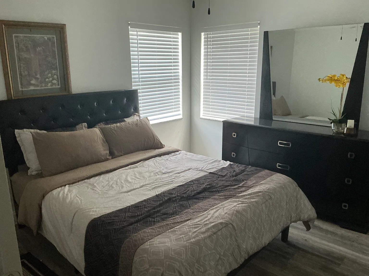 1 bed, 120 sqft, $950 — Photo 1