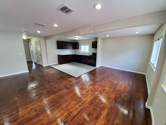 2nd image of 284 Smith St #1A