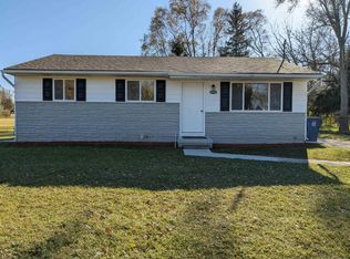 5050 Carnegie St, Saginaw, MI 48601