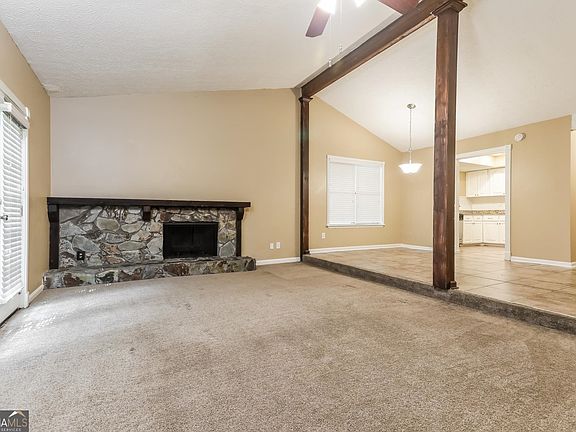 3rd image of 2632 Marcia Dr