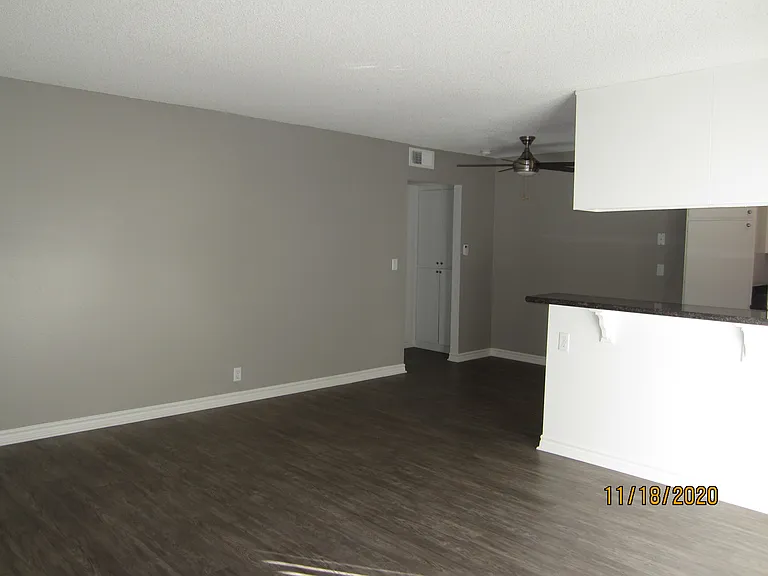 Westbay Apartments — Photo 39