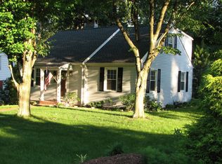 71 Evelyn St, Trumbull, CT 06611