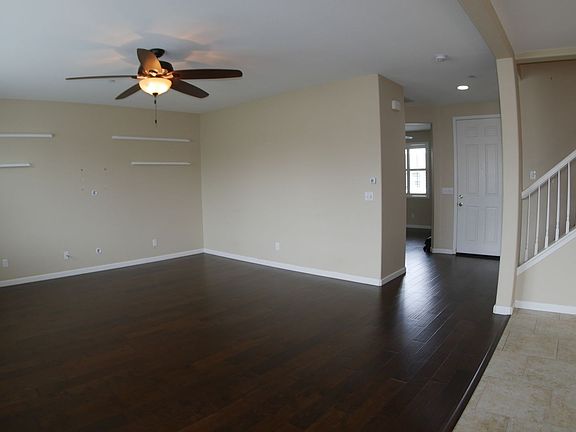 3rd image of 2373 Ranier Way