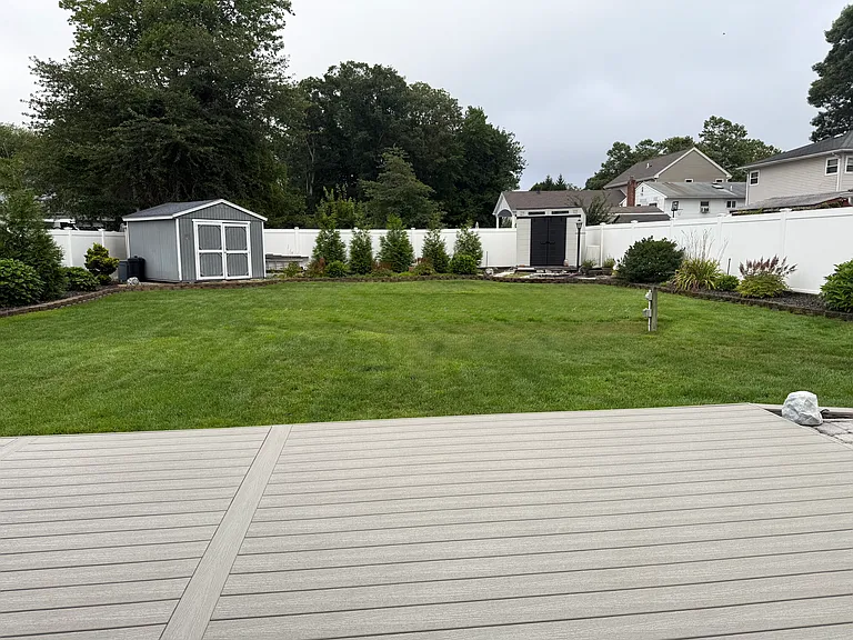 Cadman Ave — Photo 15