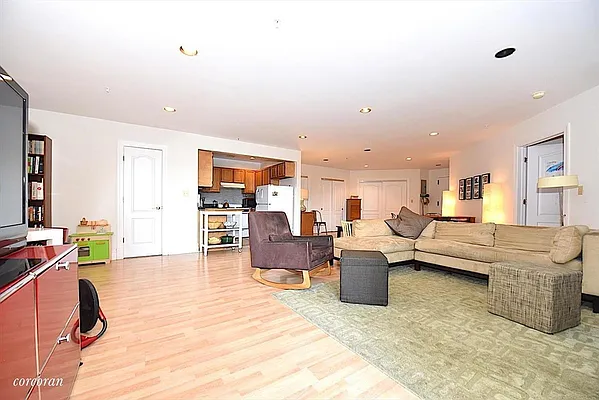 Rented by Corcoran | media 25