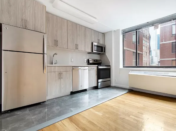 121 Reade Street image 1 of 6