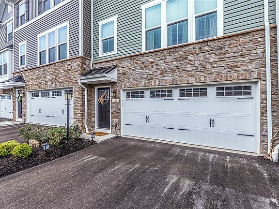 2nd image of 216 Crescent Pl
