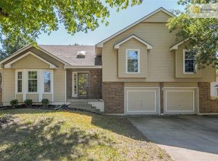 1519 SE 7th Ter, Lees Summit, MO 64063