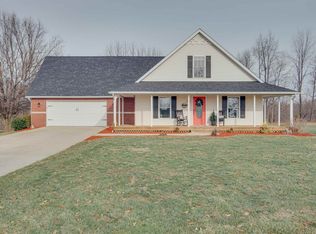 131 Maple Run Ct, Springville, IN 47462