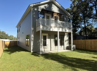 2012 Bolton St, North Charleston, SC 29406