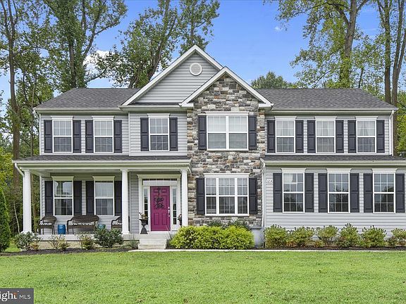 2nd image of 2850 Southaven Dr
