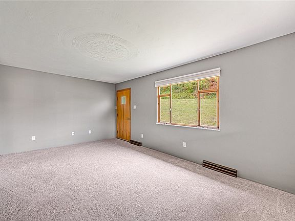 3rd image of 208 Johnston St