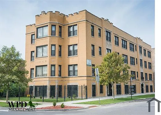 2 bed, $1,685 — Photo 1