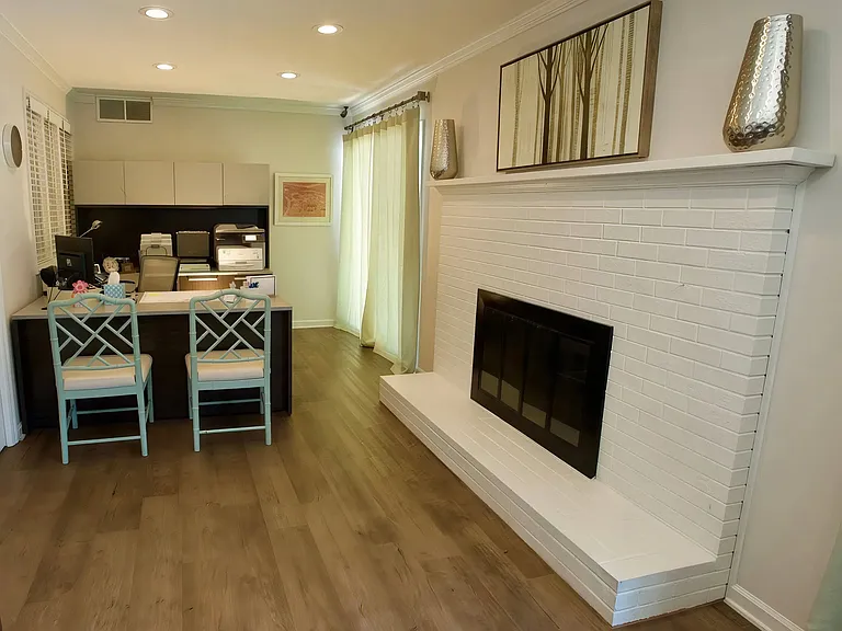 Leasing Office