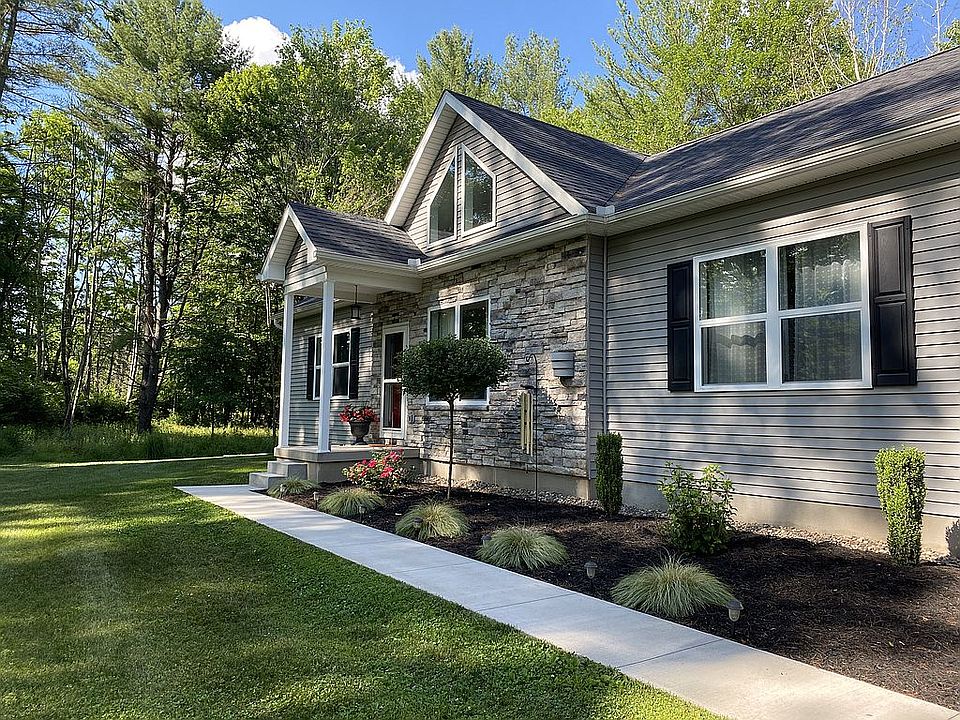 1st image of 55 Fredric Ln