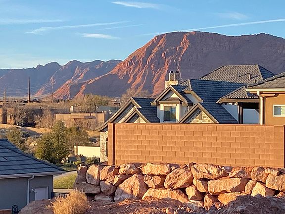 4th image of 1735 Desert Heights Dr #17
