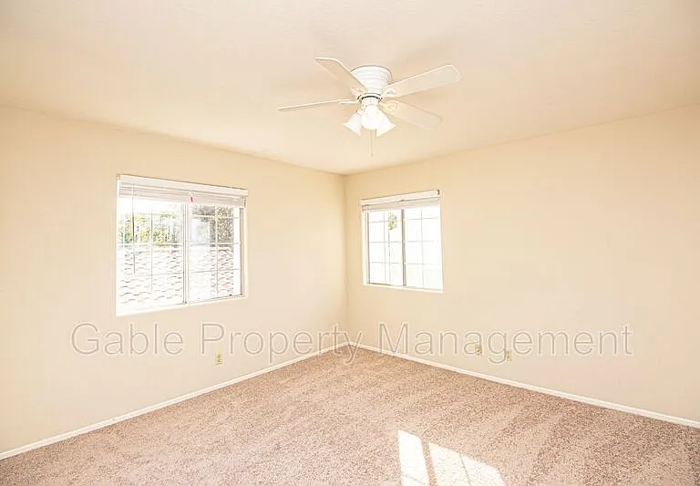 25804 Dickens Ct — Photo 18