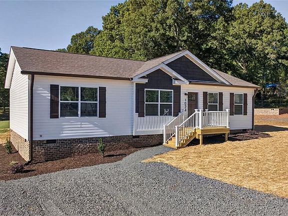 2nd image of 102B Turner Rd