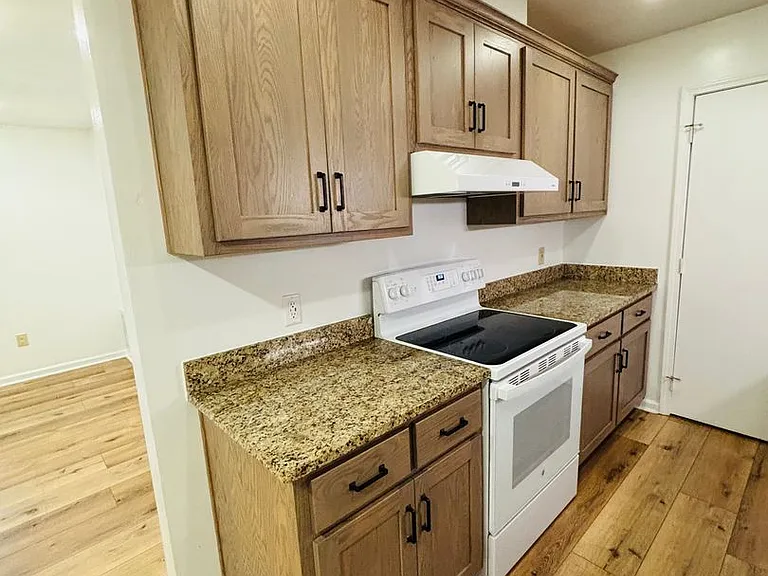 927AB - 410 Houston St. - DM — Photo 105