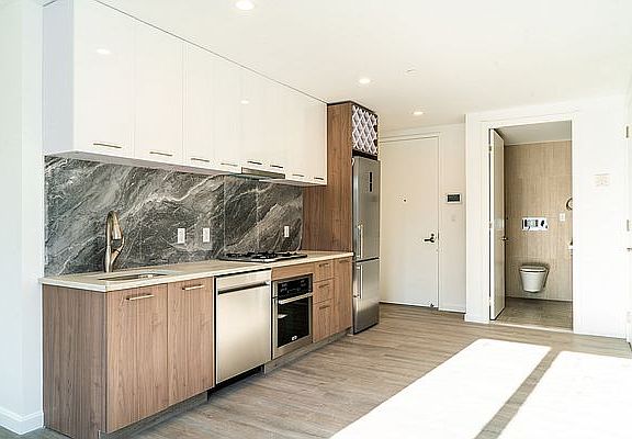 4th image of 111 Mulberry St #7B