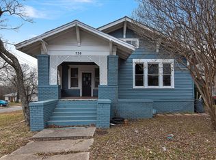 738 1st St SW, Paris, TX 75460