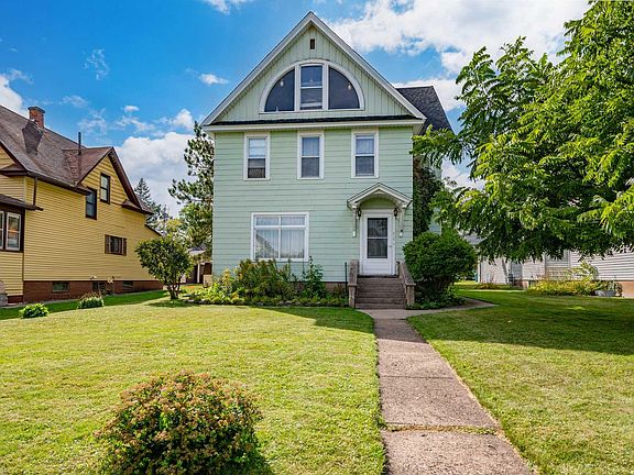 2nd image of 213 Sadie St