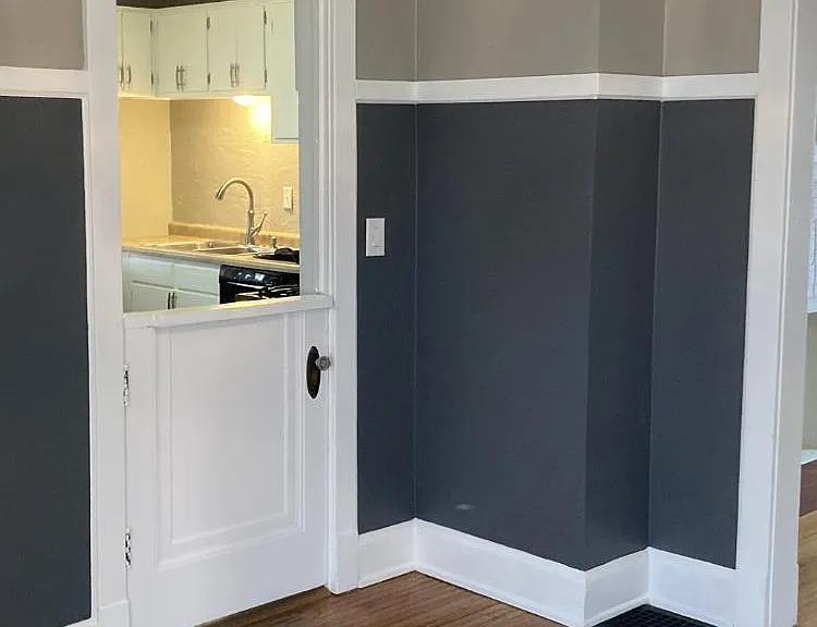 Half door with glass knobs