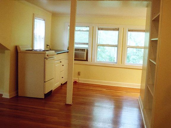 5th image of 3702 Westbrook Ave #B