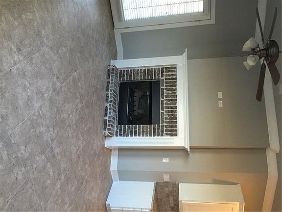 5th image of 420 Twin Falls Pl