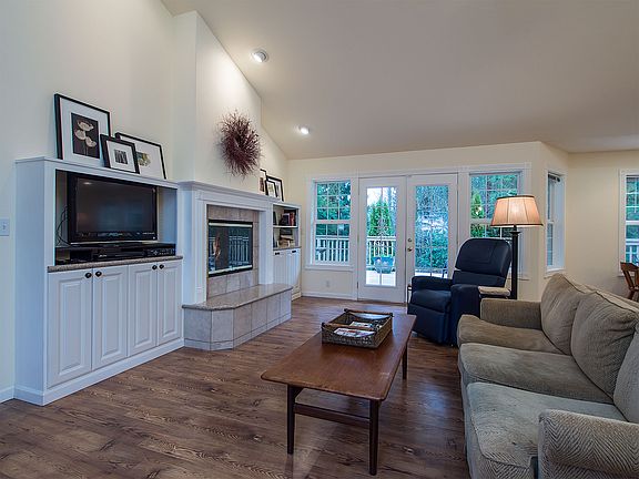 3rd image of 17553 164th Ave NE