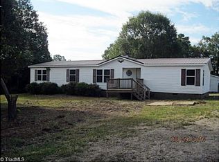 2768 Old Stagecoach Rd, Asheboro, NC 27205